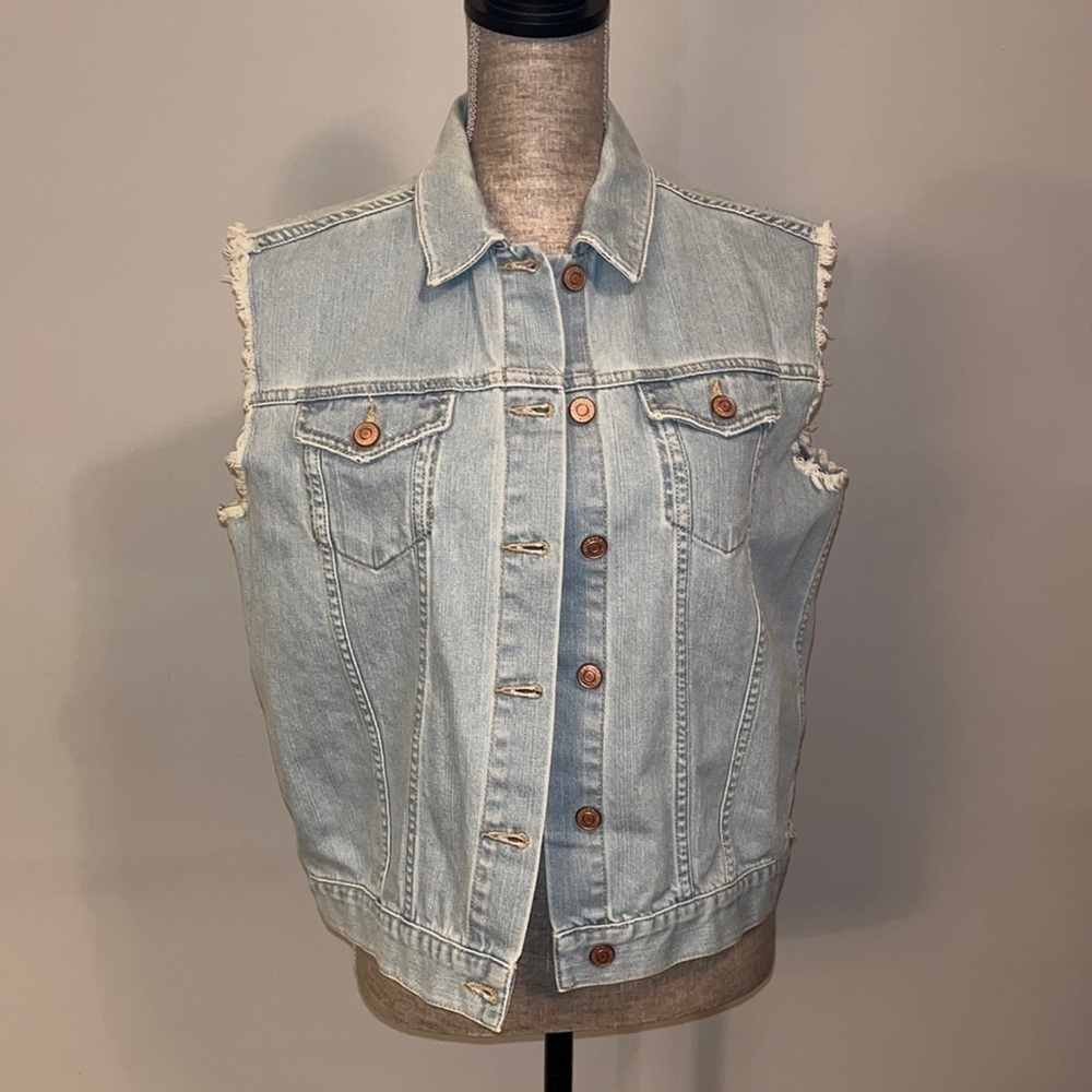 Topshop Moto cropped denim raw sleeveless edge jacket size 6